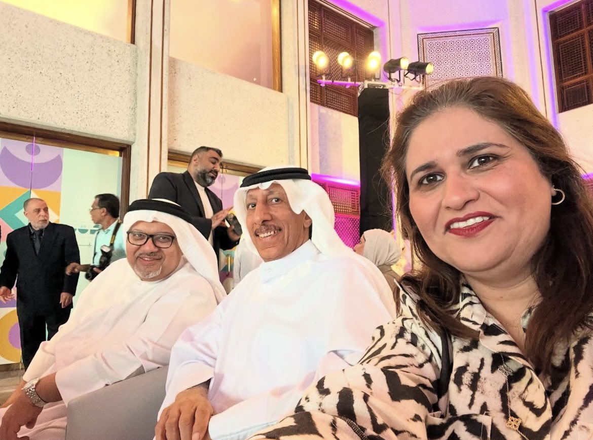 Shaimaalwatani's tweet image. حضورنا في حفل إفتتاح مسابقة ( نكتب بالعربية ) في بيت القرآن . 
#شيماء_الوطني