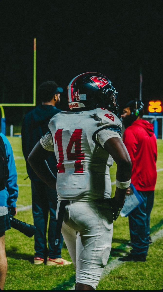 Ean Williams class of 2027 
Regular season highlights!!! Check it out!!! hudl.com/v/2T7ayv -
- LB,DE 6’0 210 
-3.6 gpa 
-
-
<a href="/SouthernD_FB/">Southern Durham Football</a> <a href="/DariusR08981516/">Darius Robinson</a>