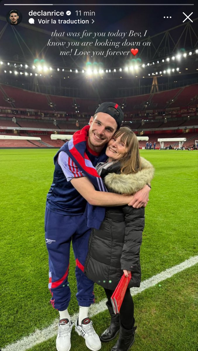 📸 Rice sur Instagram :

« C'était pour toi aujourd'hui, Bev, je sais que tu me regardes d'en haut ! Je t'aimerai pour toujours ❤️ »