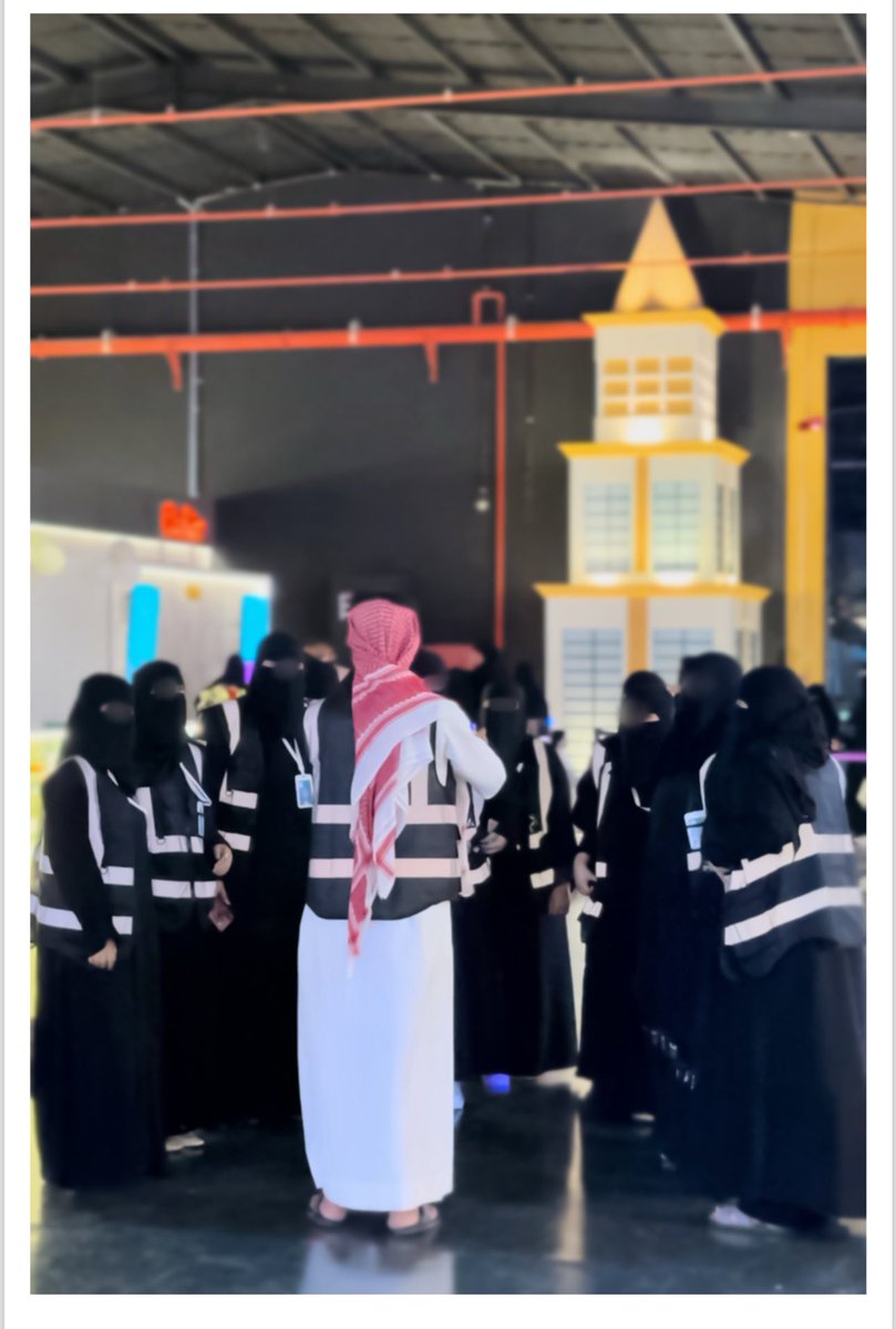 AlwajhCity's tweet photo. جمعية الإعلام السياحي تأسس فريق التطوع 
السياحي بمحافظة الوجه 
برئاسة عضو الجمعية وممثلها بمنطقة تبوك 
الاستاذ عبدالله حمود البلوي 
حيث بلغ عدد المتطوعين ٧٠ شاب وشابة بالوجه 
حيث اشاد رئيس مجلس ادارة جمعية الإعلام السياحي 
الاستاذ خالد آل دغيم 
بجهود الفريق التطوع السياحي  بالوجه 
بما يقومون بعمل جليل، ويجسدون روح *العمل 
التطوعي الوطني*، ويعدون جزءًا أصيلًا من 
منظومة التطوع السياحي التي تعزز تجربة 
الزوار وتدعم المجتمع المحلي.  
@TMediaA1812  @TouristVo