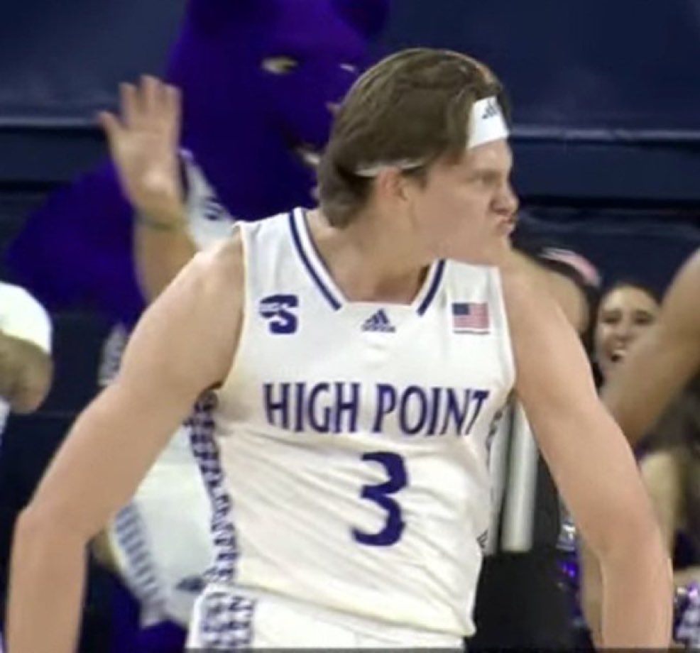 mattbegreatyt's tweet photo. Diego Pavia after cutting the Texas lead to 18 https://t.co/FPU0WqWVhW