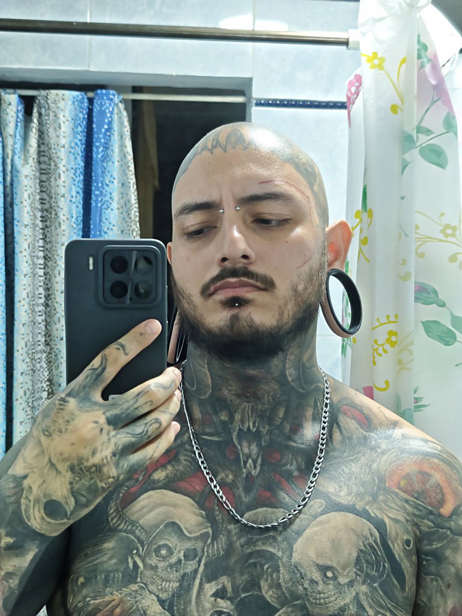 BloodlineDead's tweet photo. 👹 https://t.co/Yij2KaGIFu