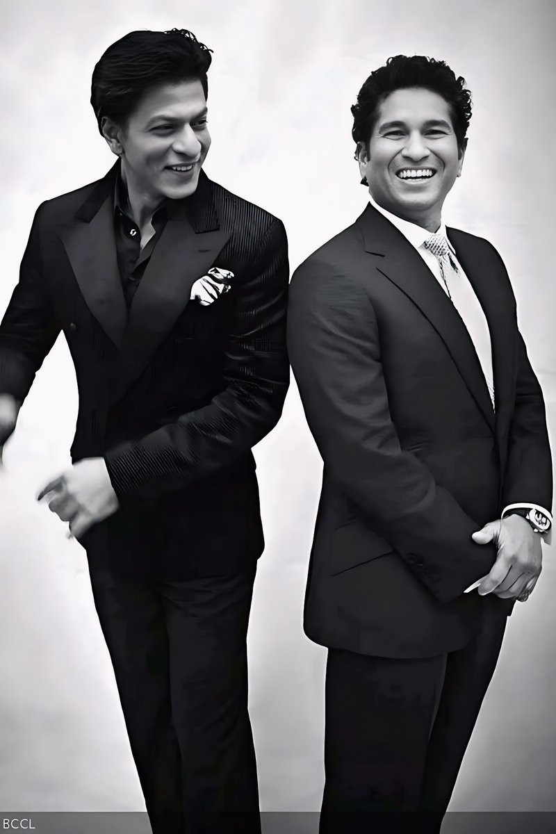 Sachinist's tweet photo. Grew up Watching Sachin rule the 22 yards and Shahrukh Khan the silver screen.

2 goats of their respective field defined passion, grace and greatness in their own ways

HAPPY BIRTHDAY KING KHAN..

#HappyBirthdaySRK https://t.co/YvrgnoLRhz