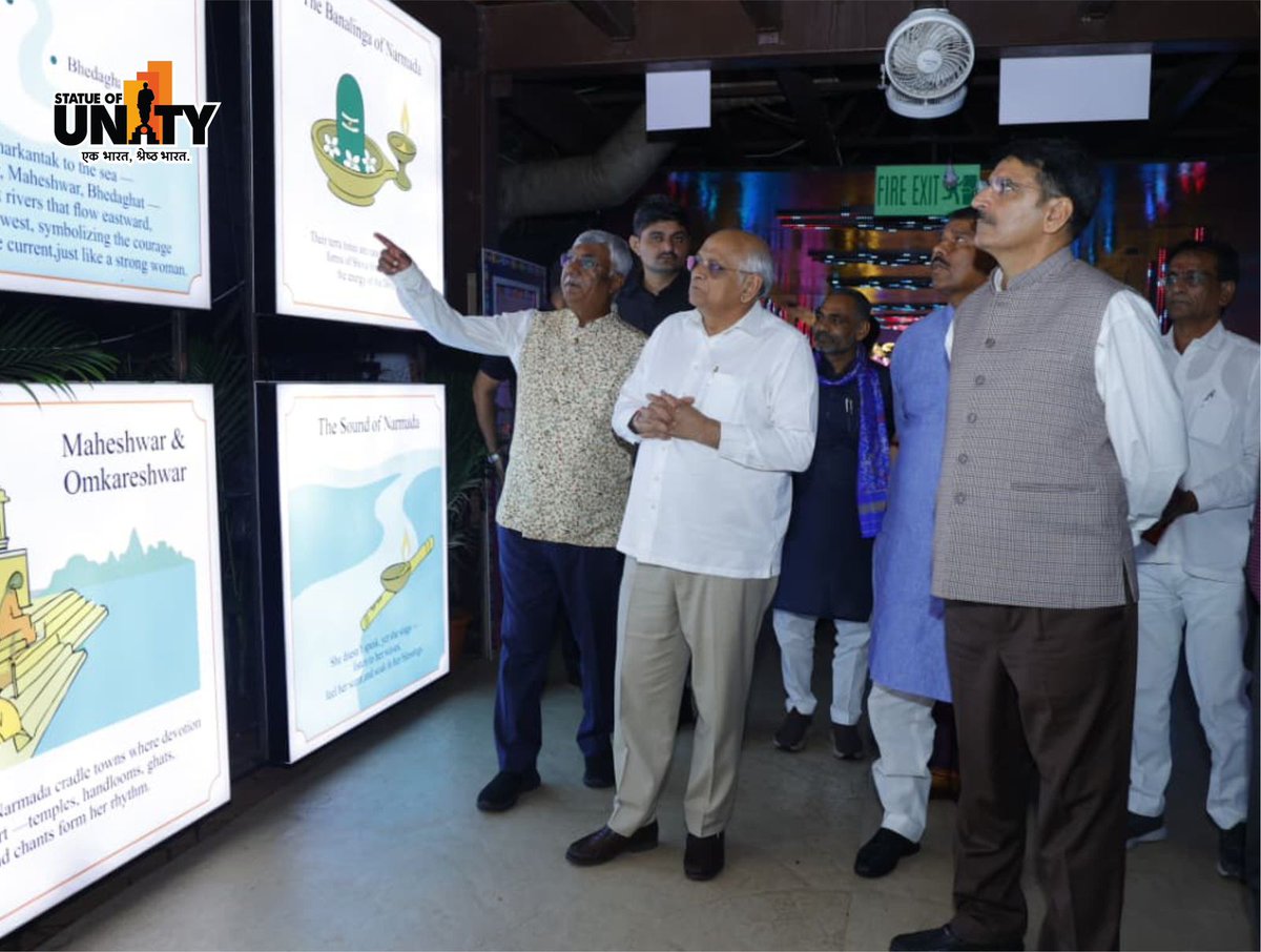 souindia's tweet image. Hon’ble Chief Minister Shri Bhupendra Patel and Assembly Speaker Shri Shankar Chaudhary visited the #EktaPrakashParv at #EktaNagar and appreciated the illuminating installations and vibrant displays celebrating unity and culture.
#StatueOfUnity  #150YearsOfSardarPate