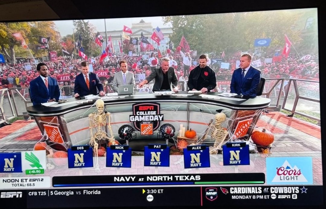 MeanGreenLarry's tweet image. *cough*