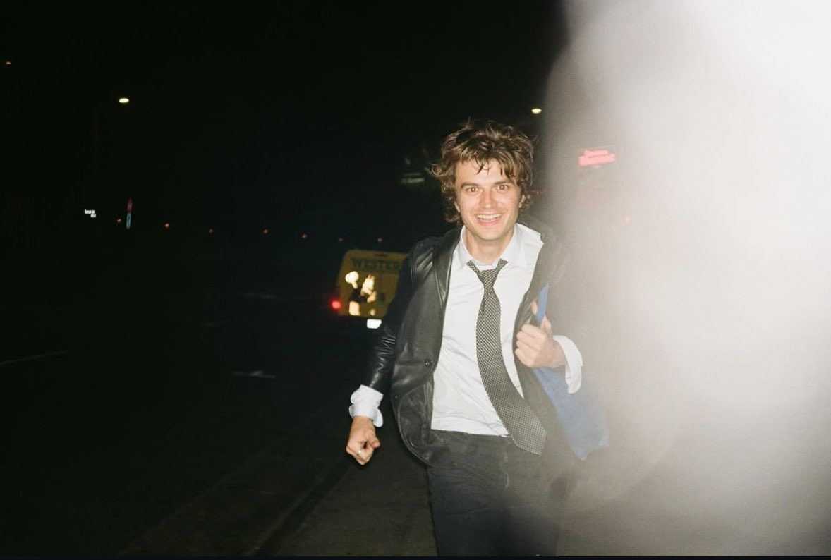 ⋆˙⟡ paige 🎱 tweet media