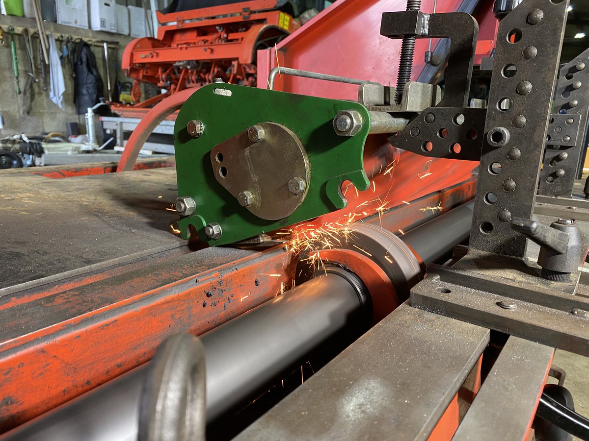 Alex Exton tweet media