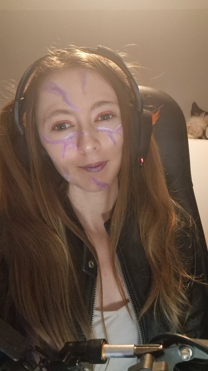 New live .. who this 
Twitch.tv/tizzytam 
#twitch #SeaOfThieves