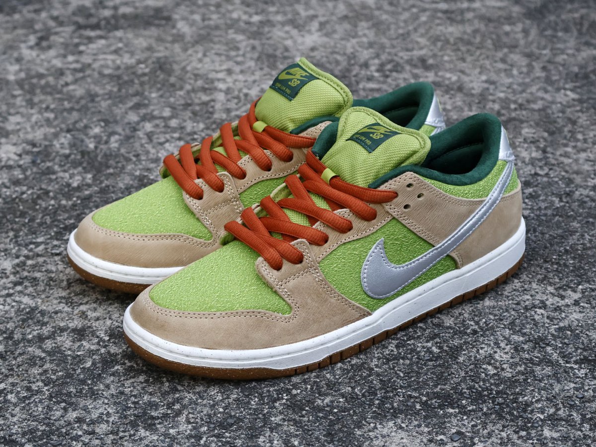 SB DUNK LOW PRO WC 