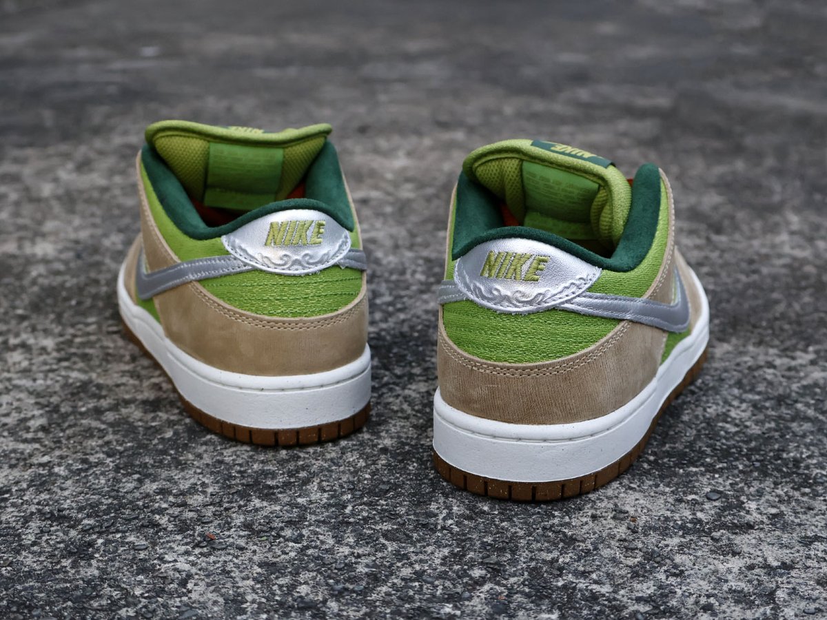 エスカルゴスキン SB DUNK LOW PRO WC 
