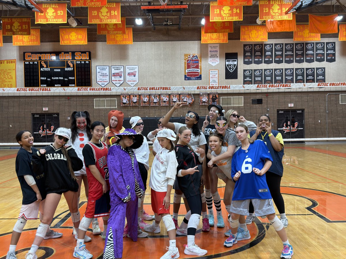 CoronaDelSolVB's tweet image. Varsity’s annual Halloween practice!!! Next up playoffs!