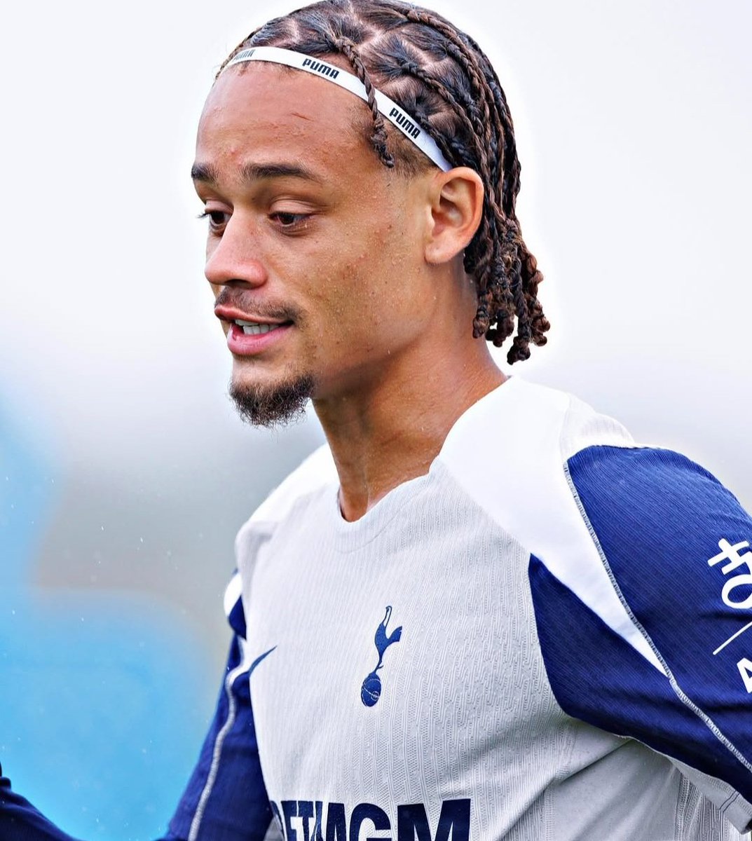 vickieboby's tweet image. Paying £52M for Xavi Simons is turning into a massive disappointment. He’s shown little impact, no consistency, and nowhere near the quality expected for that price tag. All hype, no real substance so far.