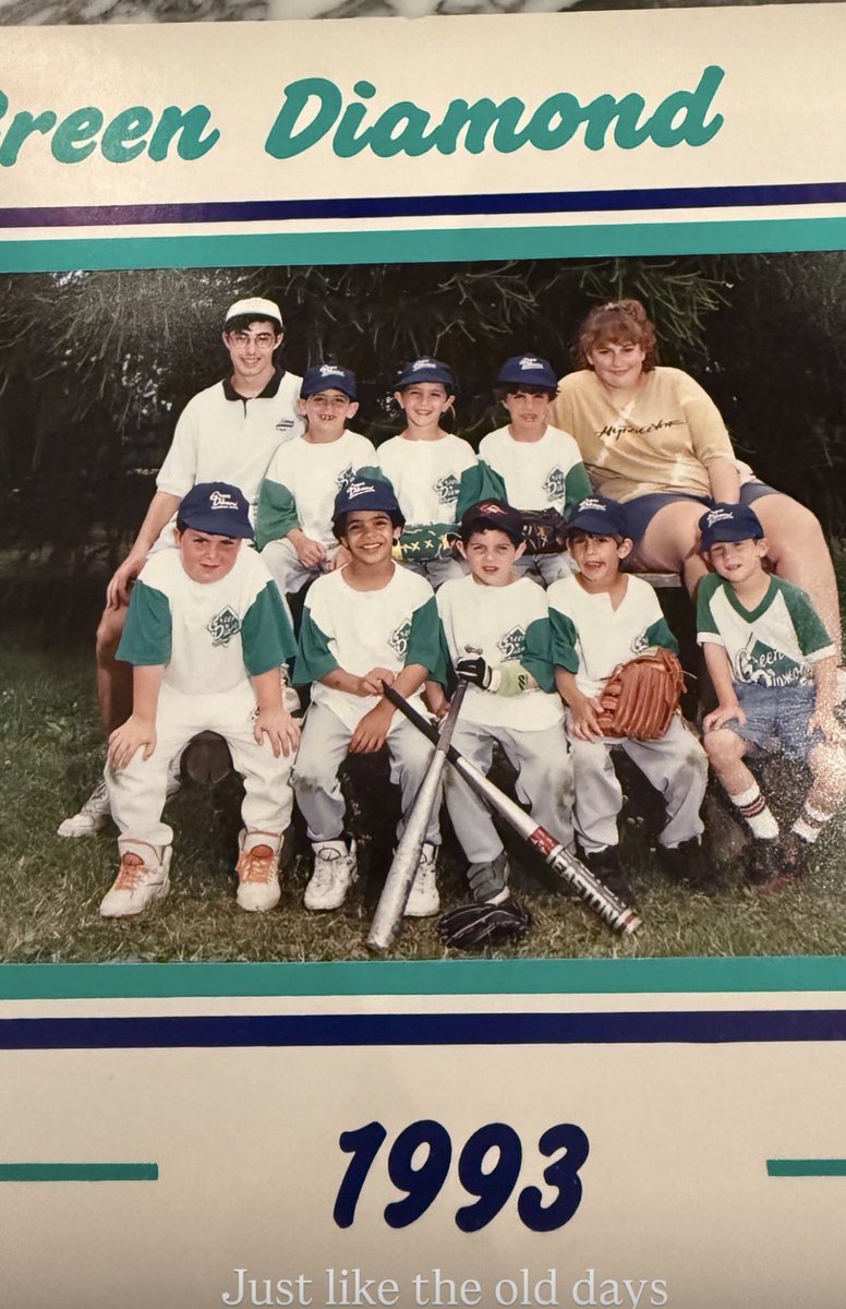 plottttwisttttt's tweet image. YOUNG $$$LUGGER