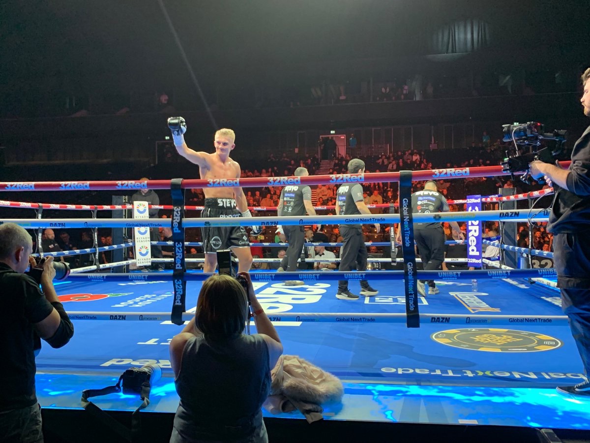 🥊🇬🇧 WE ARE IN THE ARENA🏟️

We are here LIVE RINGSIDE in Manchester for tonight’s huge #BuatsiParker card

🎤📽️ STAY TUNED for LIVE updates and interviews throughout the evening 

Steve Clarke just done the business to move 8-0 under <a href="/swiftysmith/">Stephen Smith</a>