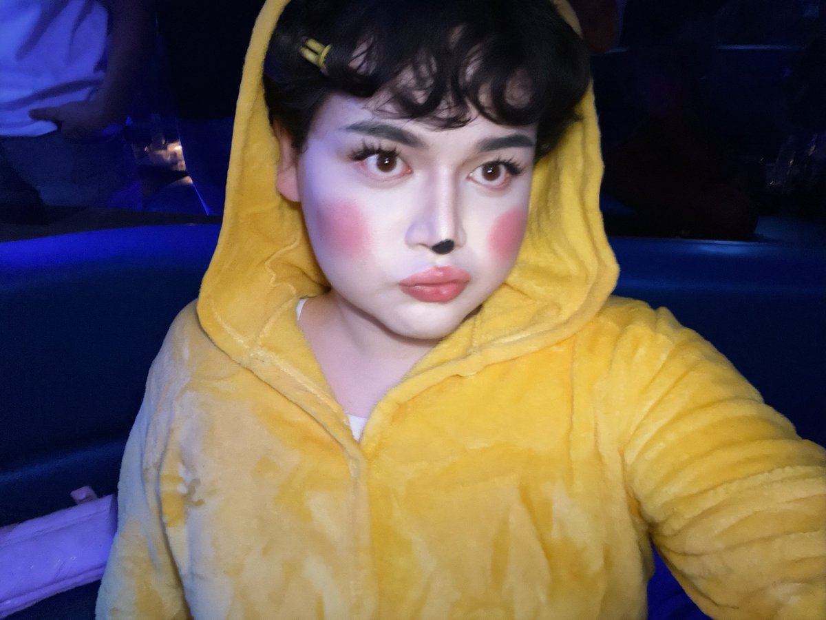 bievenchy's tweet photo. pika pikaaaa chuuu 🎃 https://t.co/k5wPT6z3Rq