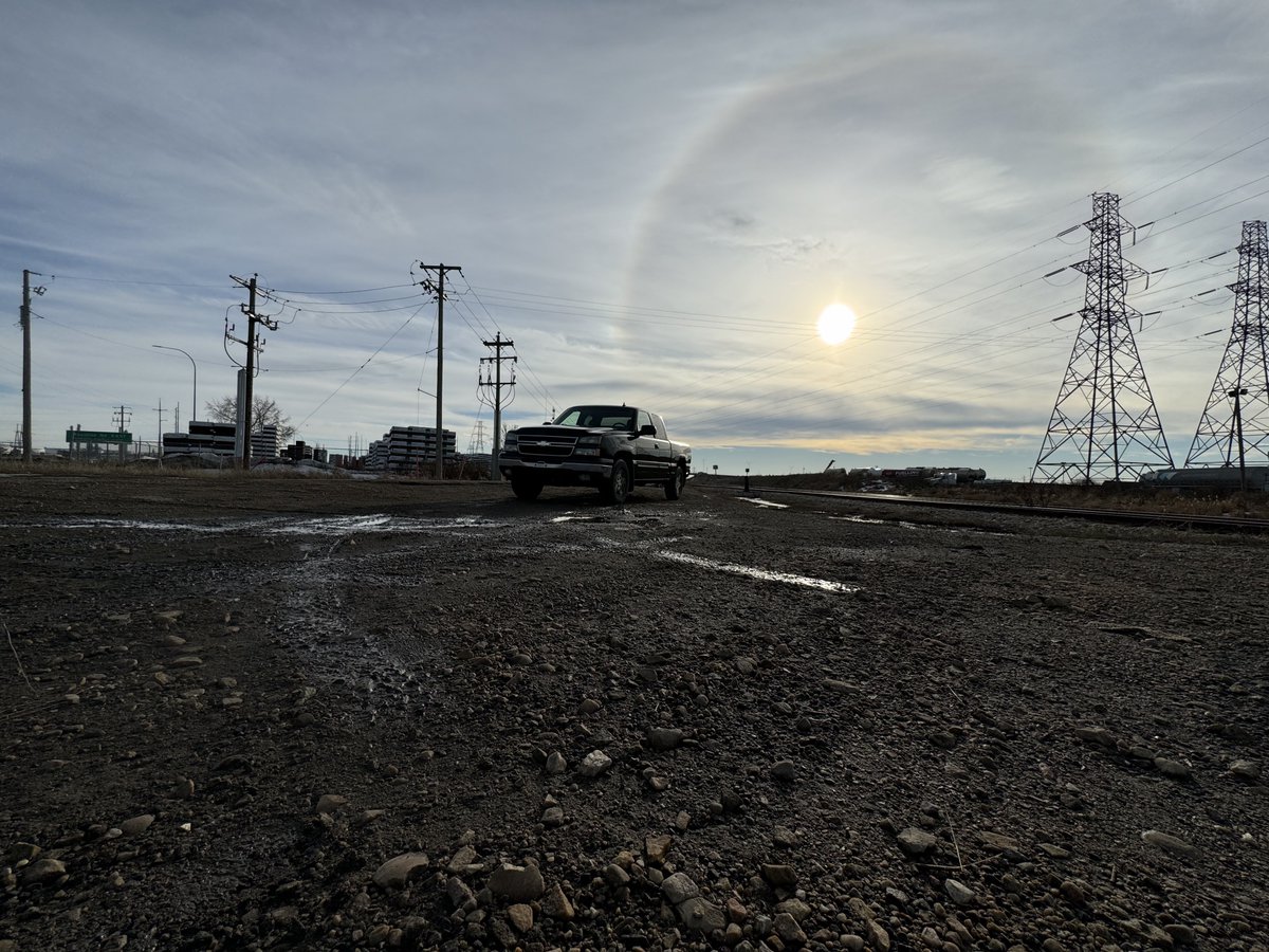 JASPhoto5's tweet photo. Sun Halo earlier this year. https://t.co/AuJJLjyPiy