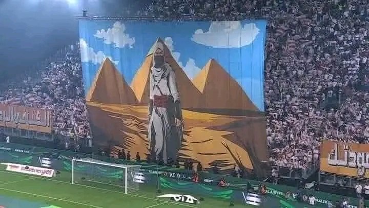 أكتر من ٧٠٠٠ سنه حضاره و أعظم حدث في تاريخ مصر هو دخول عمرو ابن العاص أرضها ♥️