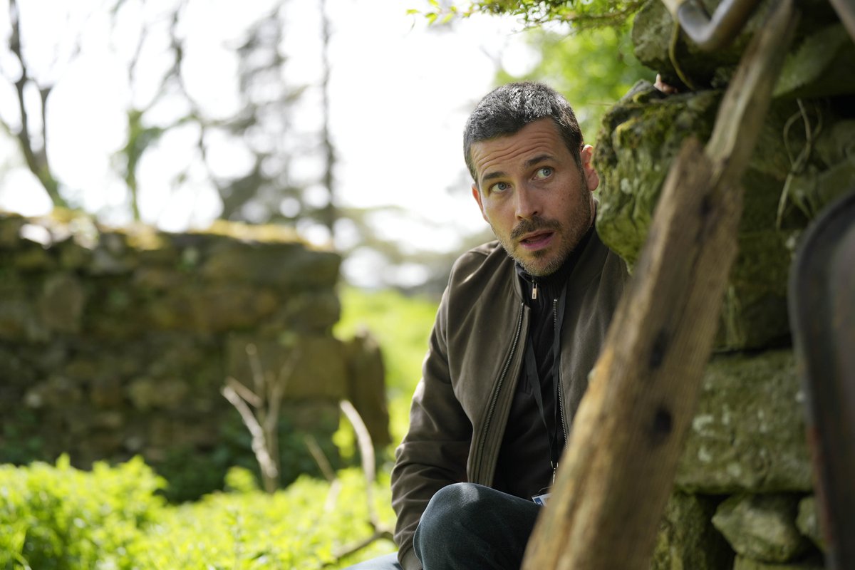 We have the exclusive first look at the new @channel5_tv crime drama Cooper  & Fry. The series stars #DoctorWho favourite Mandip Gill and #DowntonAbbey  star Rob James-Collier. Full details, more images and