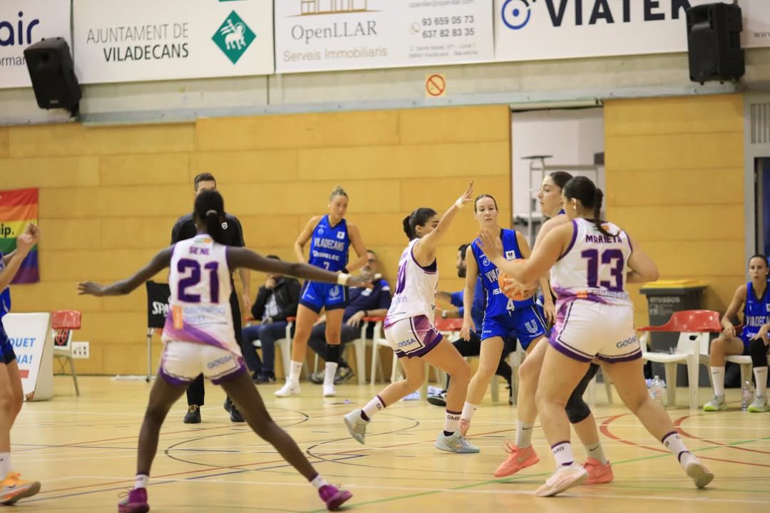 🏀 Derrota para El Plantel GmasB en Barcelona ante <a href="/VilabasquetVila/">Vilabàsquet Viladecans</a> (68-48)

🗞️ Las catalanas dominaron con gran superioridad y acierto interior. Fernández y Revueltas fueron nuestras referentes ofensivas.

💪🏻 ¡Levantar cabeza y pensar en el próximo partido en casa! #ViveLaMagia