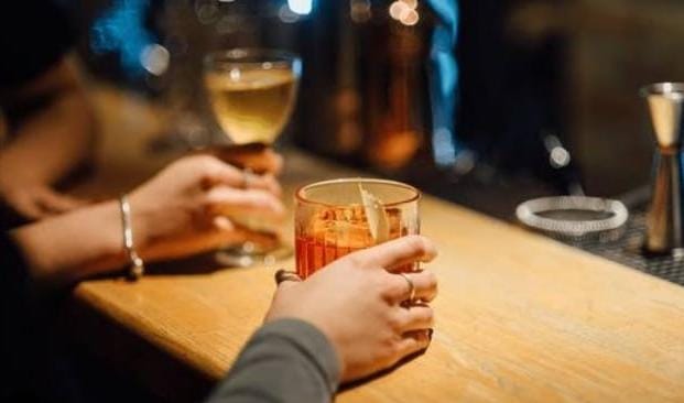 amdigitalhgo's tweet image. ¿𝗖𝗨Á𝗟 𝗘𝗦 𝗟𝗔 𝗕𝗘𝗕𝗜𝗗𝗔 𝗙𝗔𝗩𝗢𝗥𝗜𝗧𝗔 𝗘𝗡 𝗛𝗜𝗗𝗔𝗟𝗚𝗢? 𝗡𝗢 𝗘𝗦 𝗣𝗨𝗟𝗤𝗨𝗘 𝗡𝗜 𝗧𝗘𝗤𝗨𝗜𝗟𝗔
· La cerveza tiene una amplia disponibilidad en el mercado, tanto en las ciudades como en el medio rural.
José Luis Rico
En base a la más reciente Encuesta Nacional…