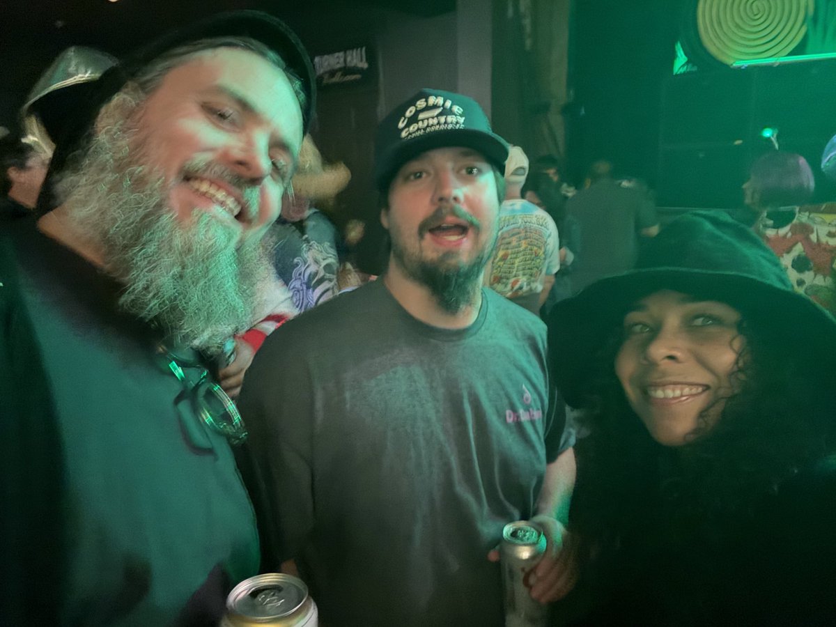 Last years halloween vs this years halloween 🤠 #cosmiccountry