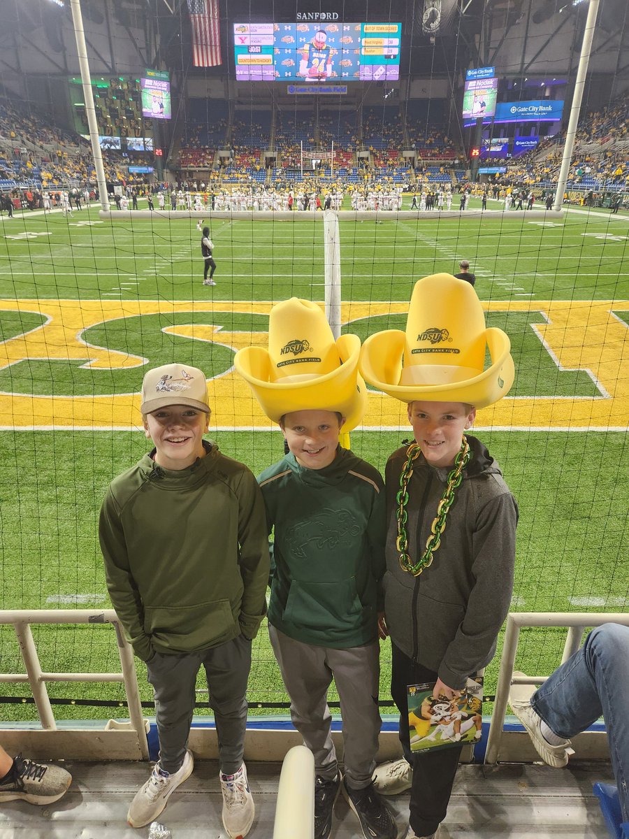 #scheelsgameday #HornsUp