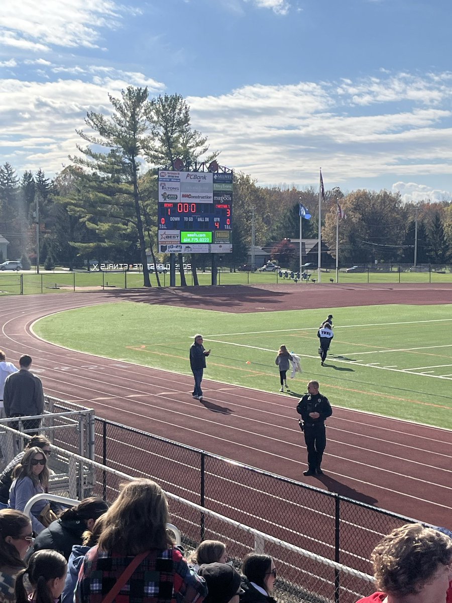 Loved cheering the State Champ Cards on today - esp my fav ball girl ❤️🏑 4 in a row!!!!! #itsworthit