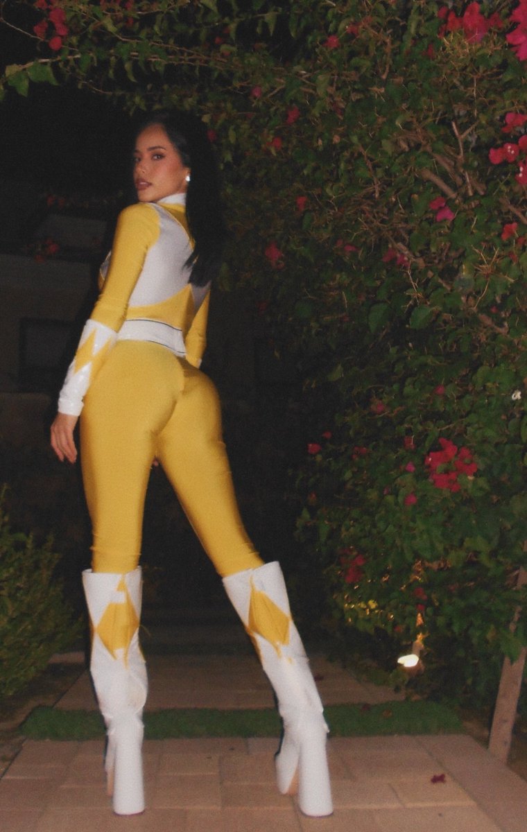 Becky G 🎃✨ Halloween Party