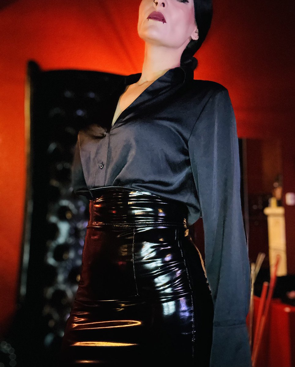 Hol dir schnell deinen Termin <a href="/MabellaStudio/">BDSM Studio Mabella</a> 

#domina #kinky #bdsmِ  #sub #mettmann #fetish #mistress #kinkpositiv #FemmeFatale