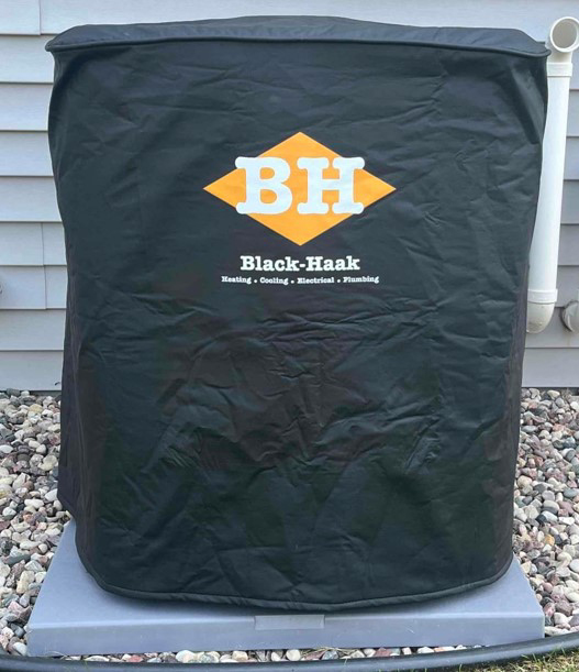 Custom made air conditioner covers for the non-season/winter use. Made out of outdoor quality vinyl, comes in a choice of custom colors, Made to fit your make and model # of your unit. HVAC dealer/contractors are welcomed !  hvaccovers.com