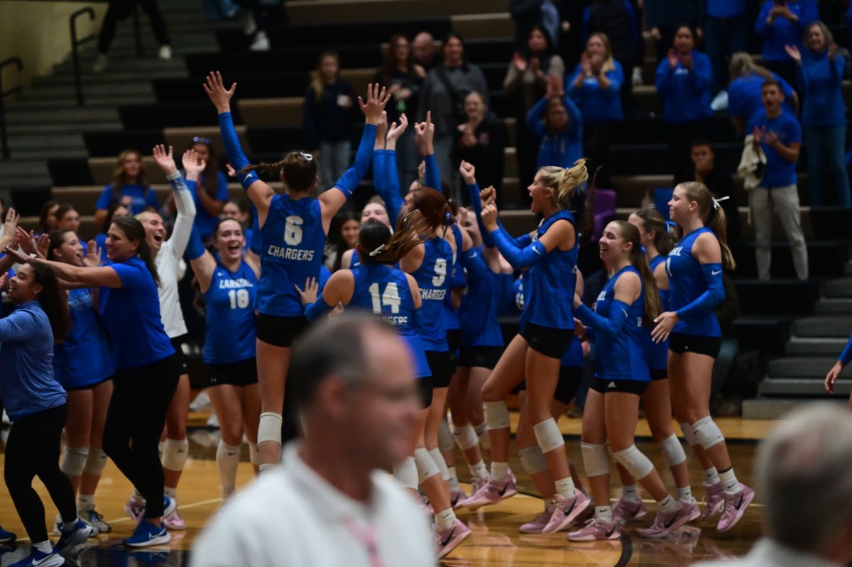 IndianaPreps's tweet photo. Carroll outlasts Westfield in a 3-2 match to advance to the finals against Crown Point! https://t.co/dPUepUjwpS