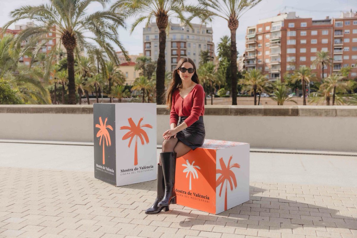 La música tiene el poder de transformar vidas, derribar barreras y unir mundos aparentemente opuestos. Este es el espíritu que guía ‘El canto de las manos’, el primer largometraje documental dirigido y escrito por María Valverde.

lamostradevalencia.com/la-mostra-une-…

◼️#LaNostra
