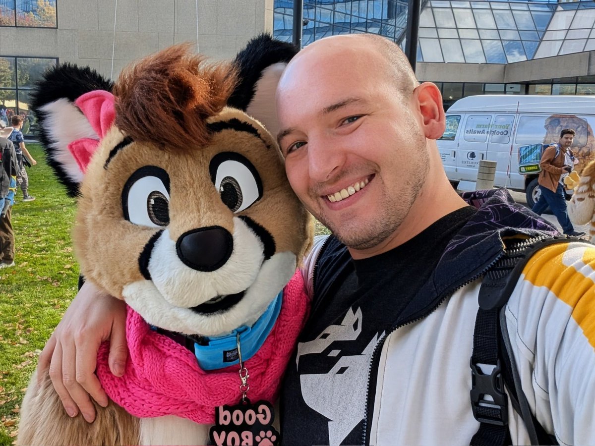 My little fox is such a cutie 🥰 

🦊: <a href="/BazelFox/">Bazel 🌸 🔜 ANE</a>