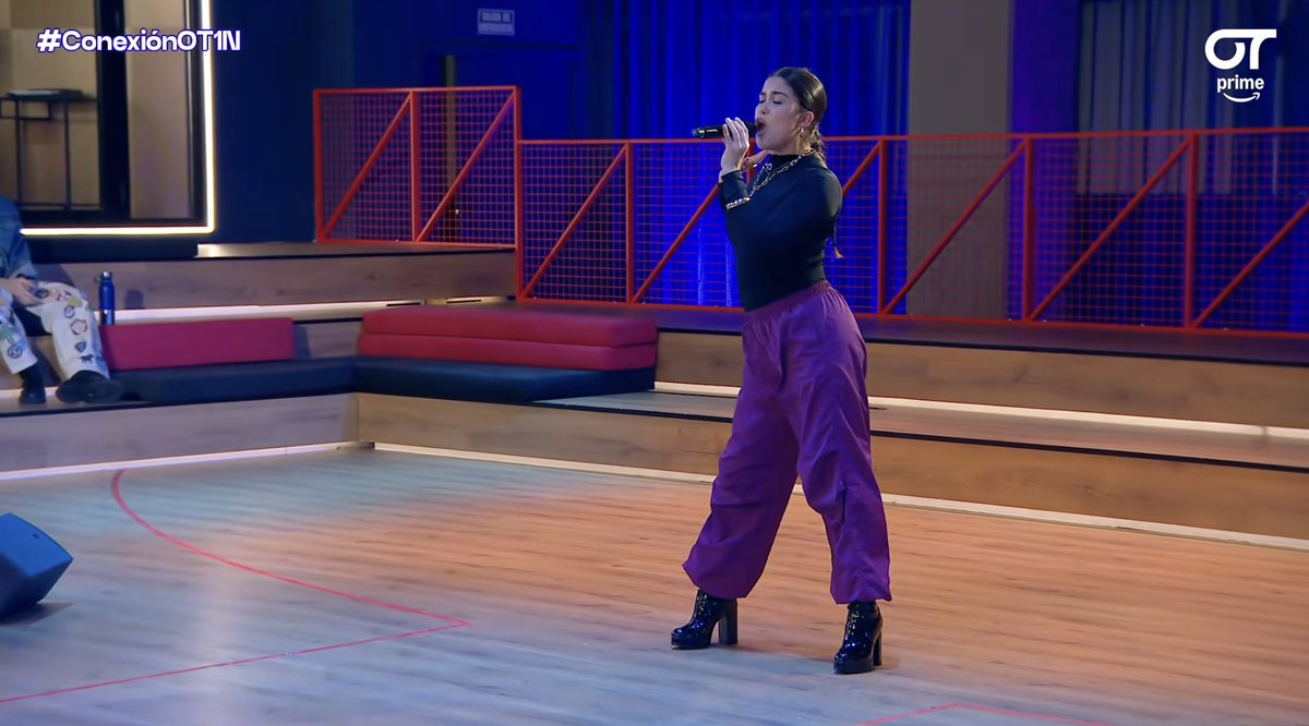 OT_Oficial's tweet photo. 🎤 María Cruz canta “La reina” de Lola Índigo  🎶

¿Qué os ha parecido? 🤔En #ConexiónOT1N en @primevideoes 👉🏻https://t.co/GQ93siZXno https://t.co/IGYc2ro9jc