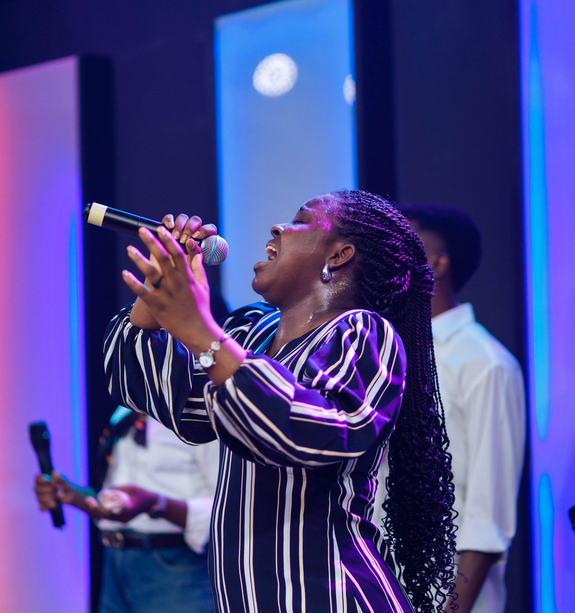 tph_jos's tweet photo. FESTIVAL OF LIGHT, 2025!
Day 4 - Evening.
Minister Sharon Amana has been such an immense blessing to us on this mountain. π₯π₯
#SHOUTSOFGRACE https://t.co/EwmSDZAhRs