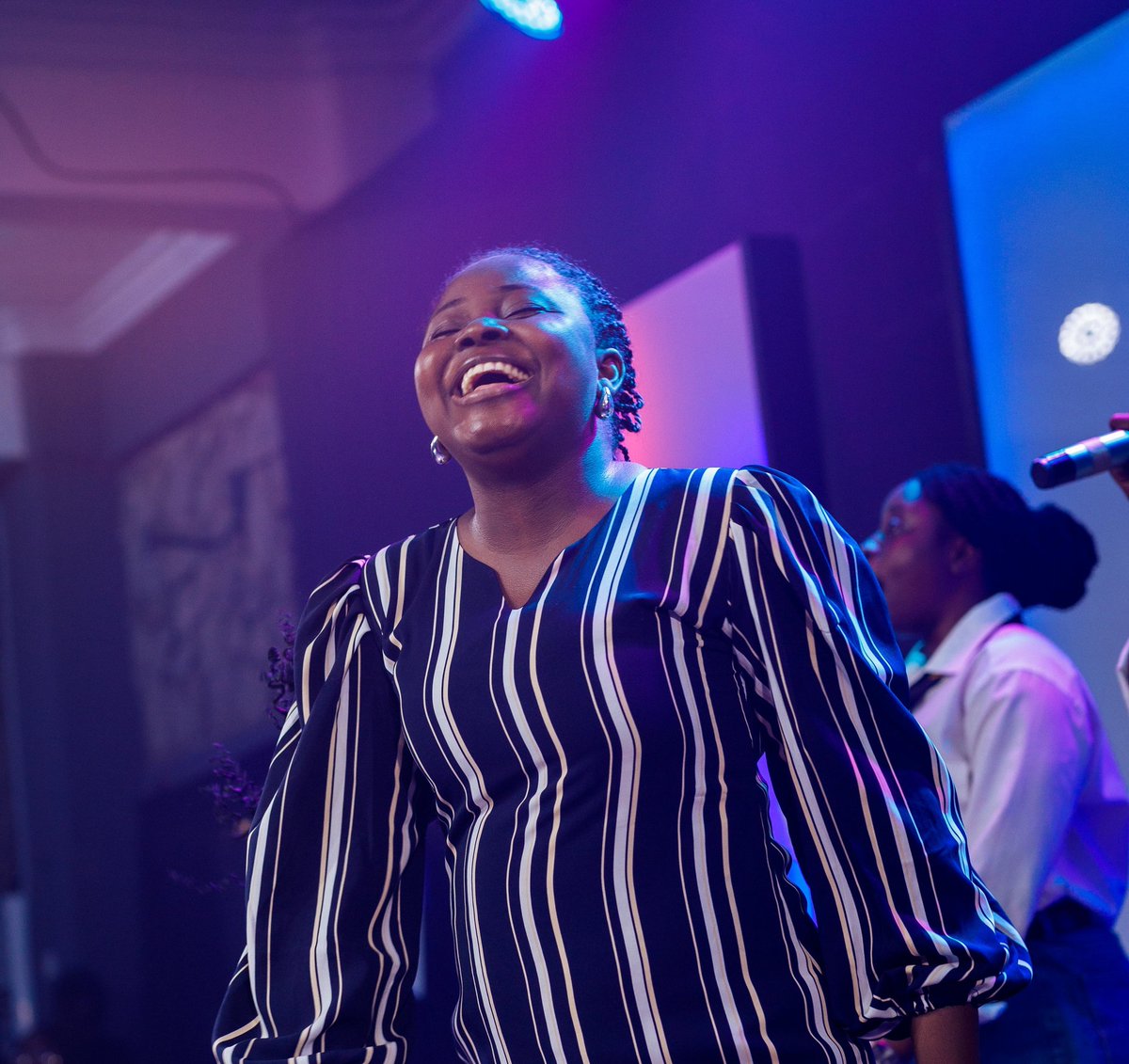 tph_jos's tweet photo. FESTIVAL OF LIGHT, 2025!
Day 4 - Evening.
Minister Sharon Amana has been such an immense blessing to us on this mountain. π₯π₯
#SHOUTSOFGRACE https://t.co/EwmSDZAhRs