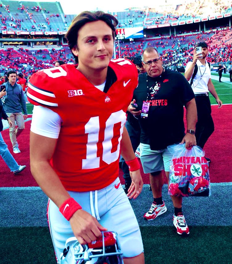 theblockspot's tweet image. Julian Sayin. Give this man the Heisman.