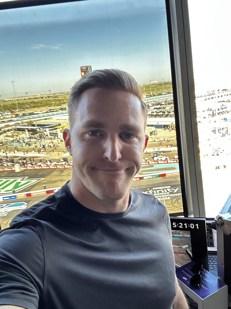 pkligerman's tweet image. Final @XfinityRacing race of the year - first up is qualifying. 

This has been the most fun job I’ve ever had 🤙