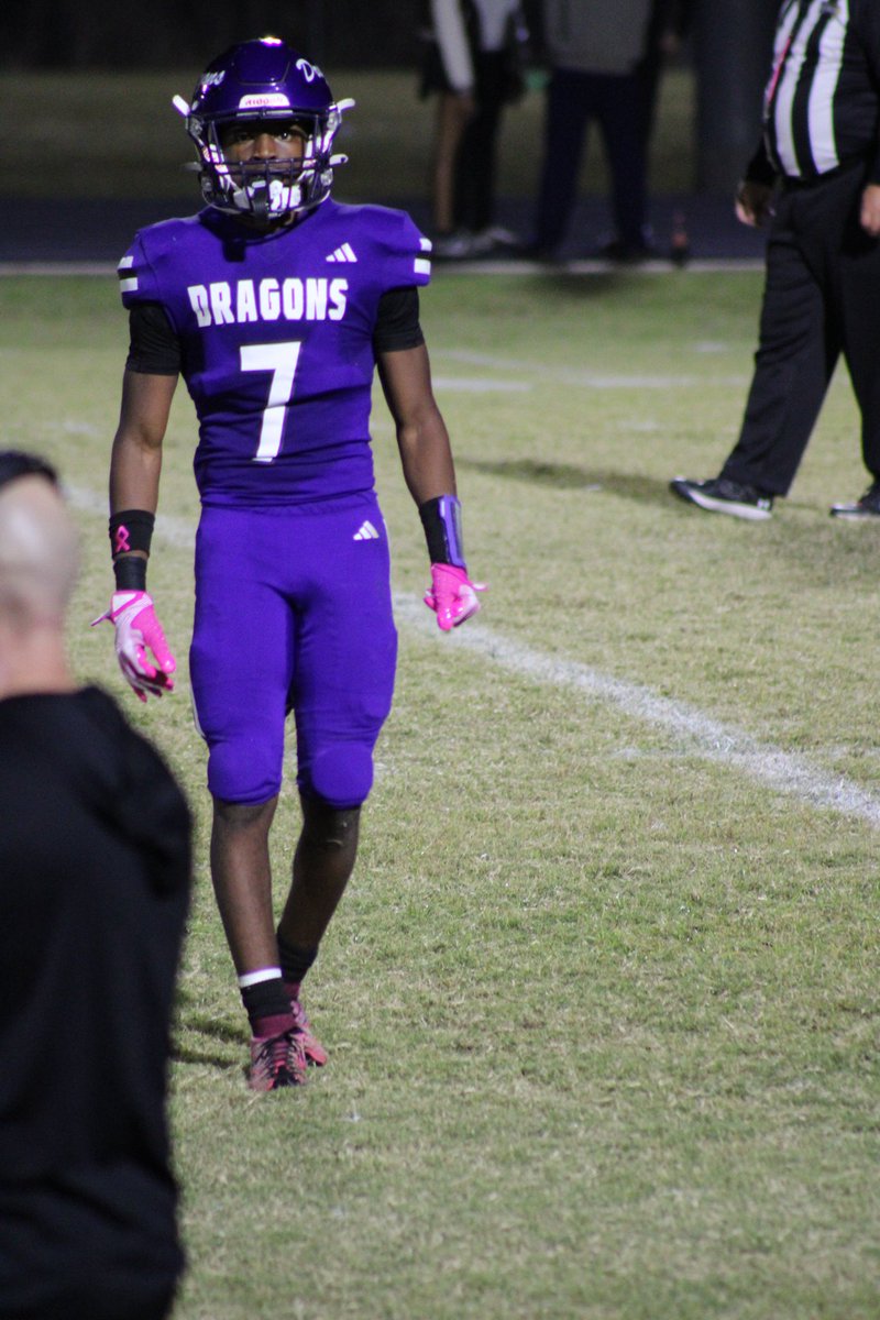 TheGreatbell7's tweet photo. 15tds on season with 1 regular season game left‼️🤝

#freshman https://t.co/ZHNEBTYuIk