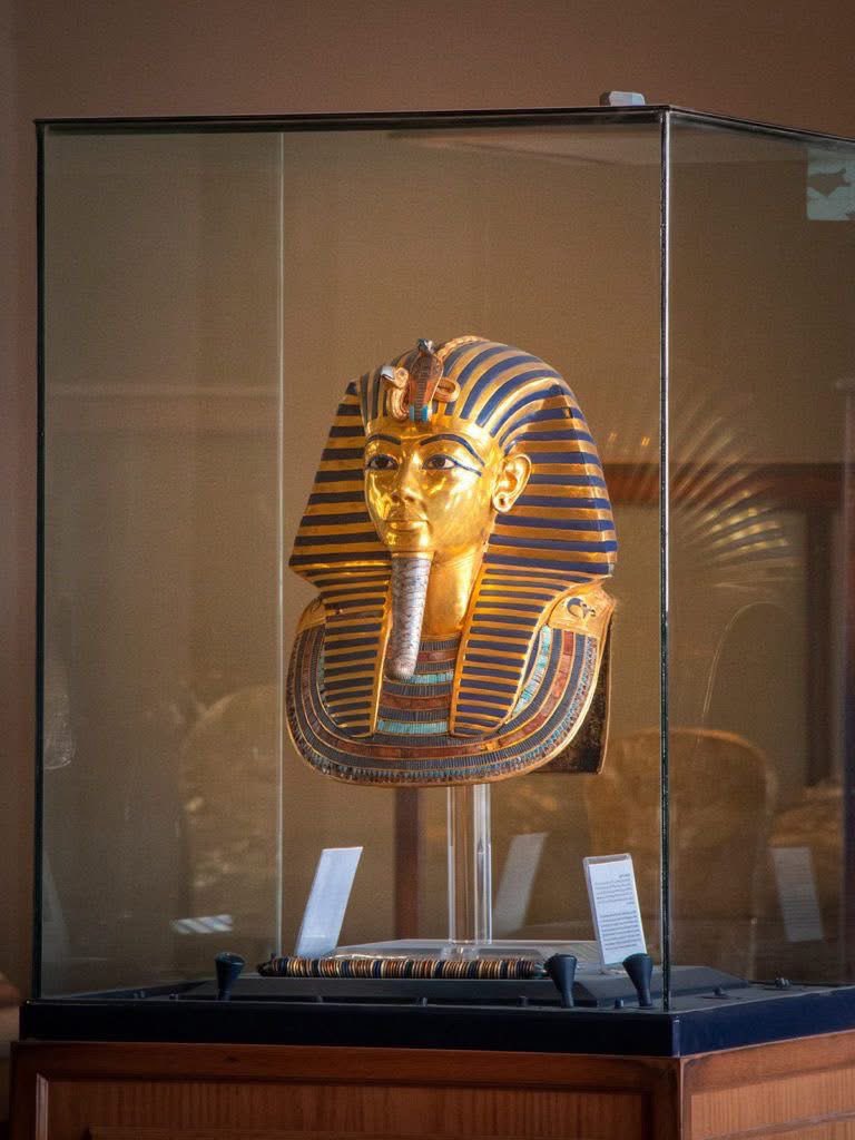 إنها مصر حين تتحدث يُنصت التاريخ🇪🇬❤️

افتتاح المتحف المصري الكبير حدث يليق بعظمة مصر وتاريخها الكبير 

#المتحف_المصري_الكبير