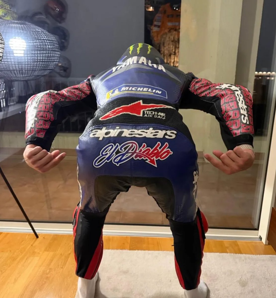 p1astrified's tweet photo. i hate gay halloween bc wdym lando dressed up as fabio quartararo’s ass cam angle https://t.co/qO2RCdAY0u
