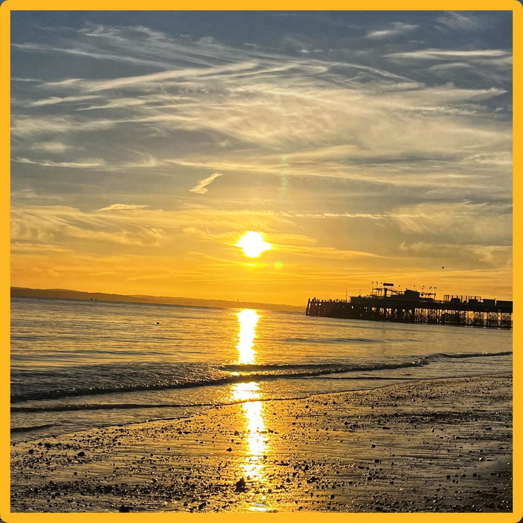 The word ‘November’ once meant ‘ninth month’. The Romans counted from March, while the Anglo-Saxons called it ‘Blōtmōnaþ’ — the sacrifice month. Read the full word history: greatexpectationseducation.uk/musings-words-…