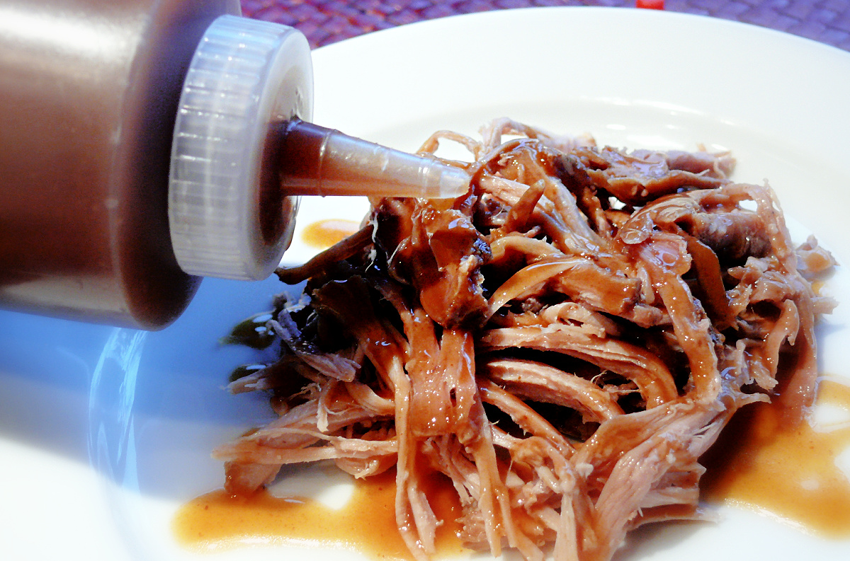 #Carolina-style brown sugar vinegar #BBQ sauce made with vinegar, molasses, and butter. Tangy, rich, and perfect for pulled pork, ribs, chicken, or brisket. #NoblePig Recipe: noblepig.com/carolina-style…