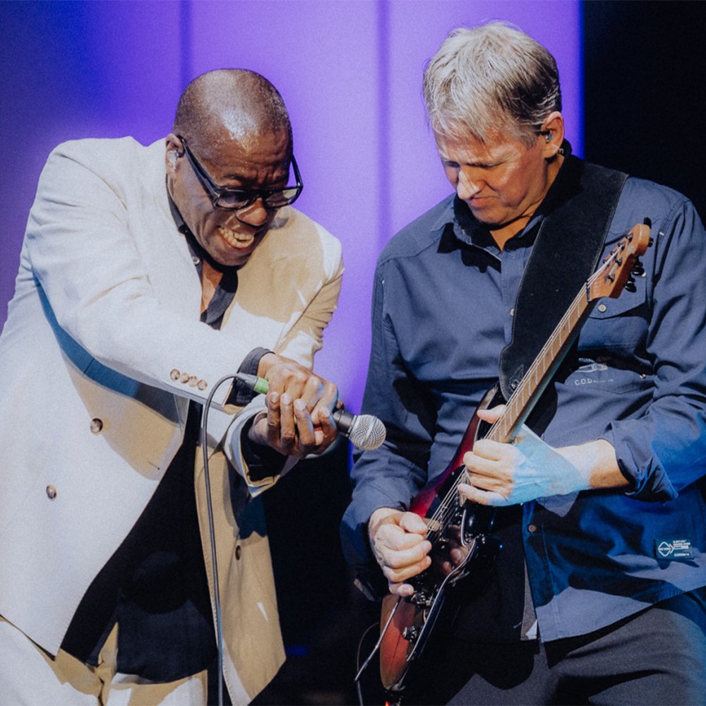 🎸 Wishing a Happy 67th Birthday to our very own - Anthony Drennan!

📸 Rainer Keuenhof