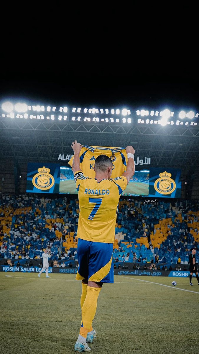 عزتي لحالك تدور طيحتي 
ماتدري إني لا طحت اطيح واقف
 #النصر_الفيحاء