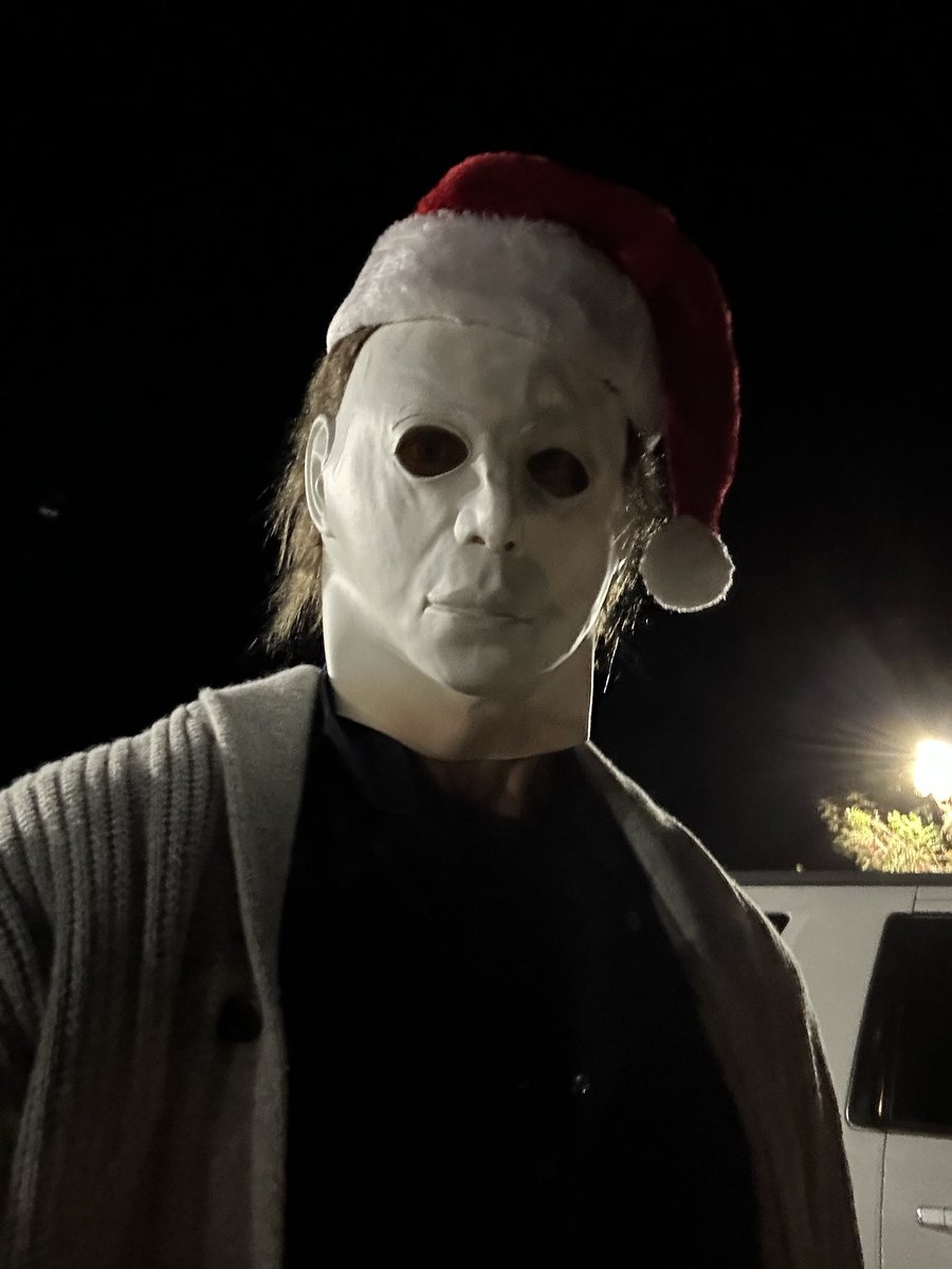 DEVINSPEARSON's tweet image. Halloween was great. #Halloween #michaelmyers #dad