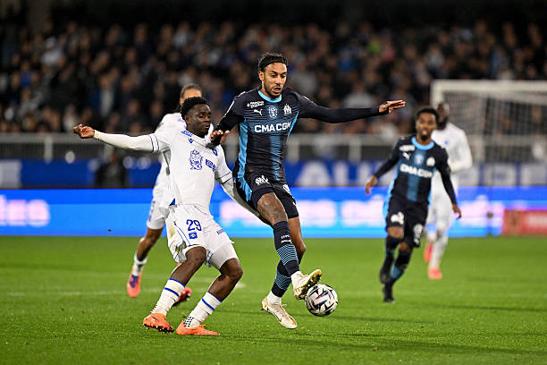 En revanche, j'ai hâte que l'effectif devant retrouve qualité et quantité, parce qu'à la vue des dernières prestations d'Aubameyang, ca merite clairement un petit tour sur le banc. C'est clairement insuffisant en terme d'effort, de pressing et surtout d'efficacité ! #TeamOM