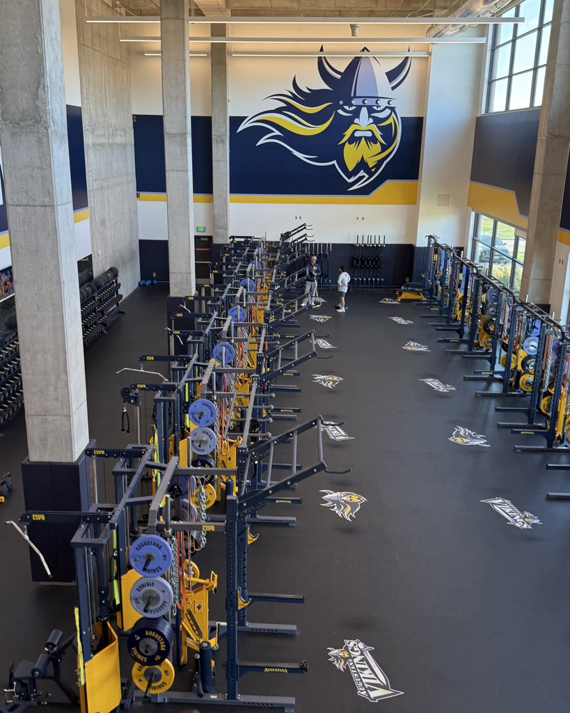 Caleb_Heuertz's tweet photo. Great Gameday visit today at Augustana, Thanks for the invite! @coachscholten @CoachChaseKing @CoachOJ_ @EpjFootball @sdfbca @PrepRedzoneDAK @NWahlScouting https://t.co/1Z5btmOBOH
