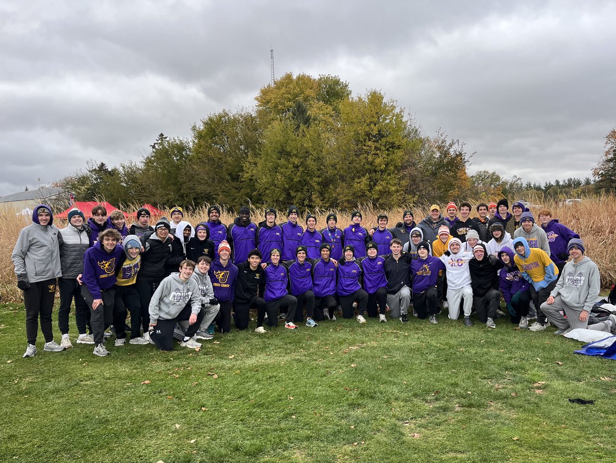 Johnston Boy's XC tweet media