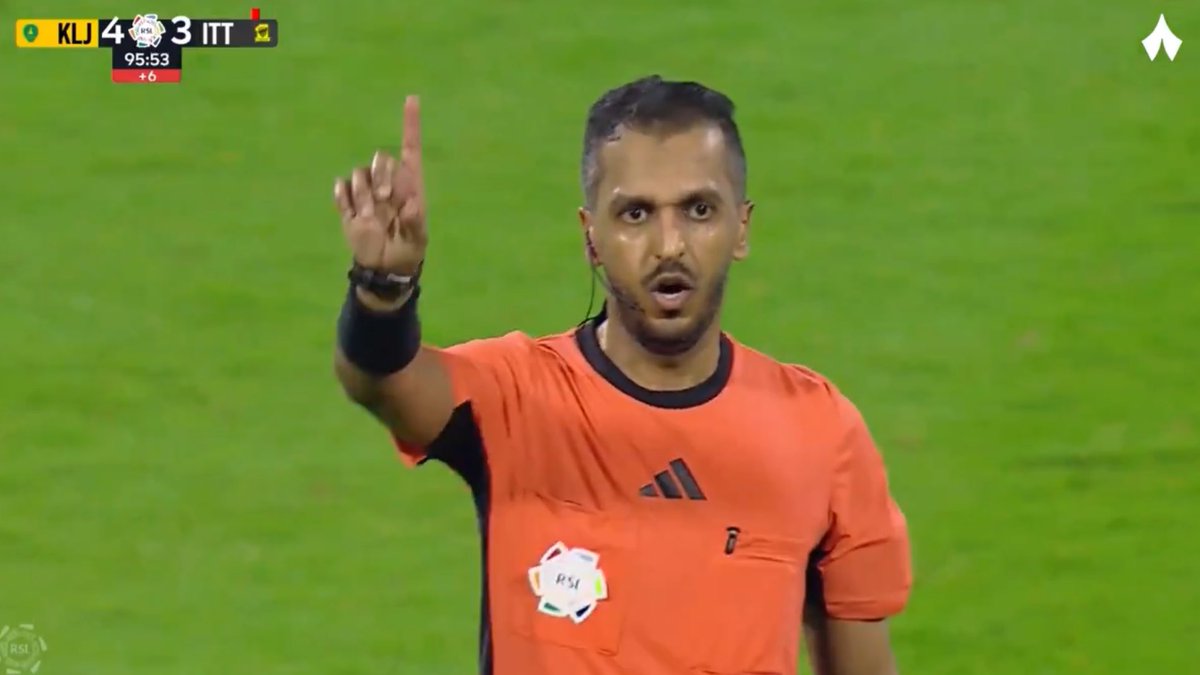 3bood1927's tweet image. بخصوص الهدف
١- الحكم أعلن دقيقة إضافية ولعبت الكرة ٩٦:٠٠
٢- تم احتساب ركلة حرة ٩٦:٤٨، قبل انتهاء
الدقيقة بـ١٢ ثانية؛ لذا -بديهيات-: تُلعَب الركلة
٣- الهدف من الركلة
٤- محللكم فاشل في أ-ب كورة!

بخصوص المخلل
بحثت ووجدته يحلل دائمًا، لكن لم يحلل
بعد لقاء الاتحاد والهلال، لماذا؟! 😂